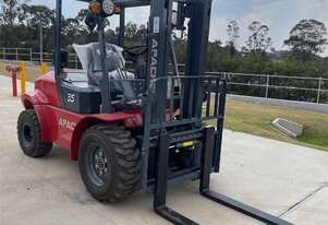 Apache 3.5 Ton All Terrain Forklift Apache 3.5 Ton All Terrain Forklift