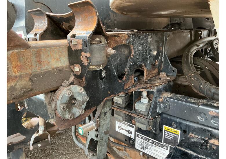 2015 Iveco ACCO 2350 Garbage Compactor (Dual control)