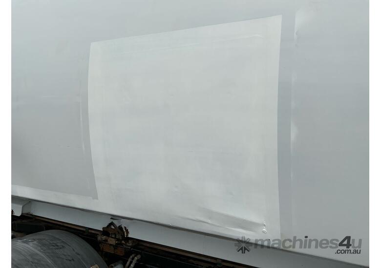 2015 Iveco ACCO 2350 Garbage Compactor (Dual control)