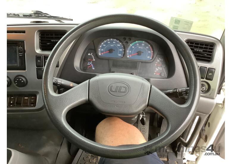 caption 2017 Nissan UD Condor PK16 250 Table Top