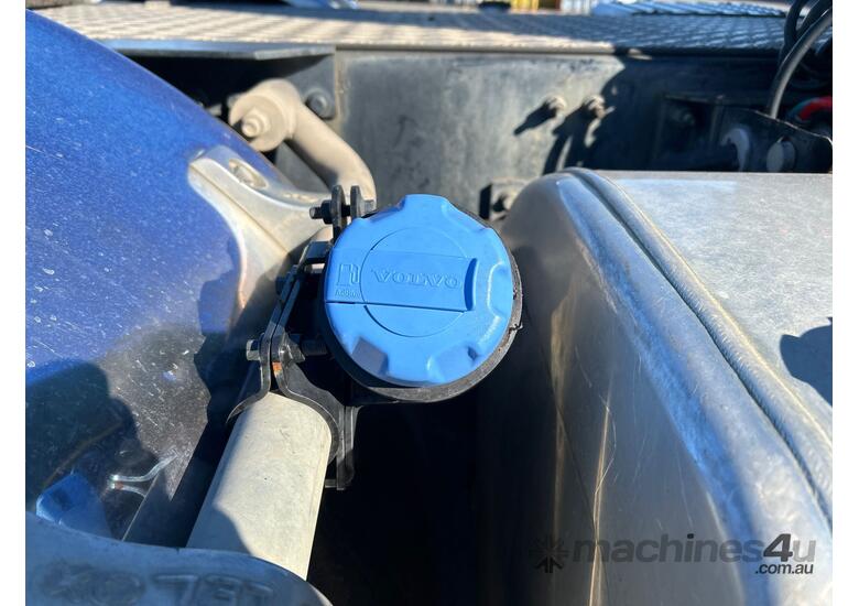 caption 2015 Volvo FH540 Prime Mover Sleeper Cab