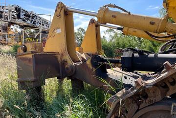 Caterpillar 2001   D11R Dozer