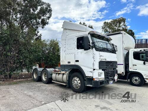 caption VOLVO FH12-460 PRIME-MOVER.