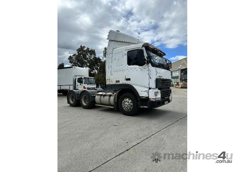 caption VOLVO FH12-460 PRIME-MOVER.
