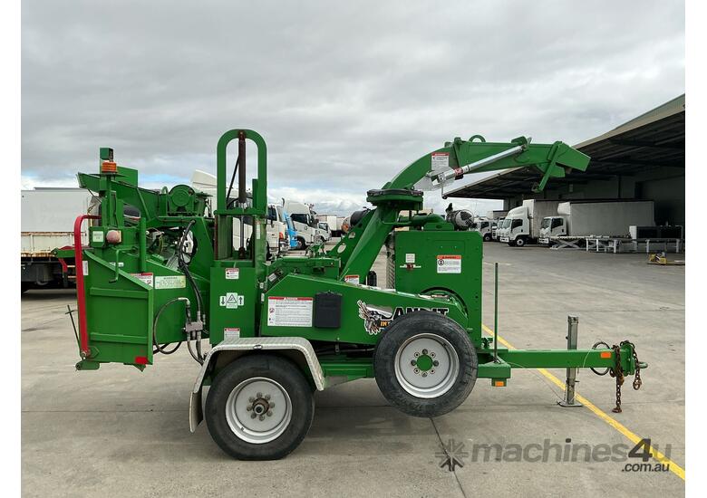 caption 2018 Bandit 15XPC Wood Chipper (Trailer Mounted)