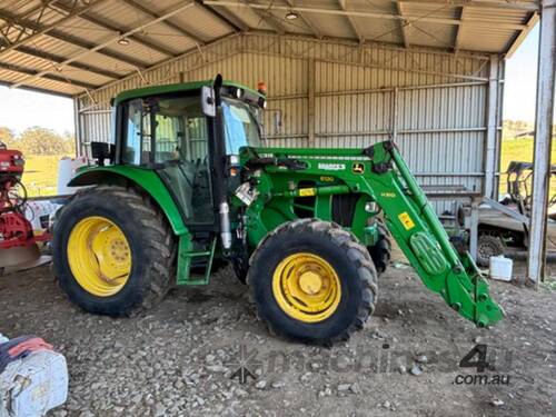 JOHN DEERE 6130 4X4 TRACTOR WITH FRONT END LOADER