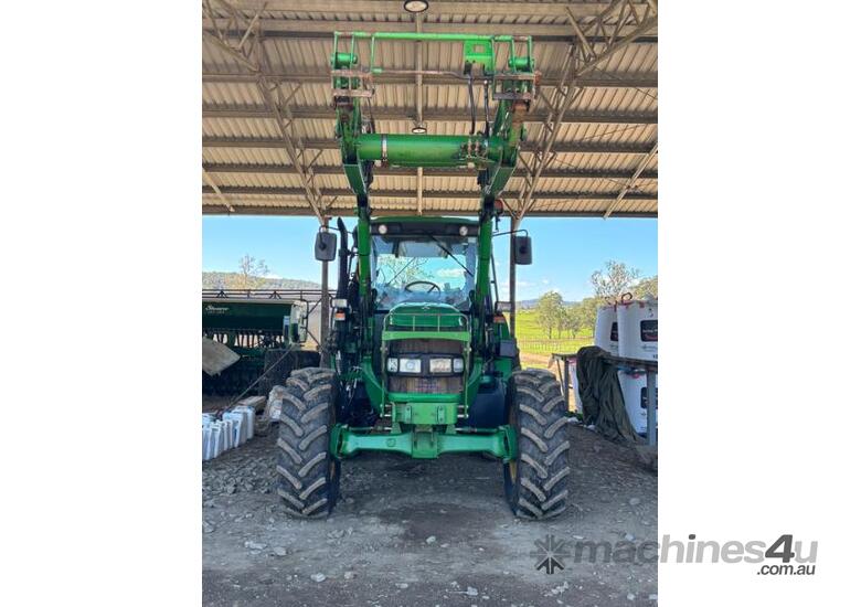 JOHN DEERE 6130 4X4 TRACTOR WITH FRONT END LOADER