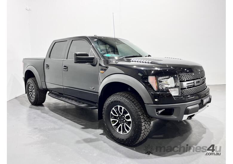 caption 2014 Ford F150 SVT Raptor Special Edition Petrol