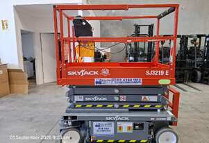 Wollongong Forklift: Elevated Work Platform, 19FT Electric Scissor!