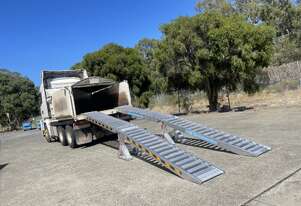 6m 8Tonne Center Supported Loading Ramps