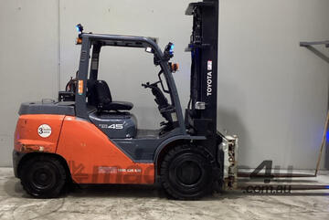 Toyota Forklift 4.5T Low Hours (Unit#:U975) Toyota Forklift 4.5T Low Hours (Unit#:U975)