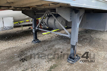 2009 TCA REF 03 RT Tri Axle Refrigerated Pantech Trailer