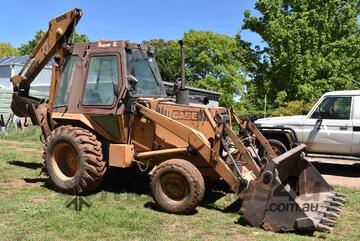 Case   Backhoe
