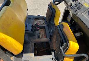 John Deere   XUV560E ATV