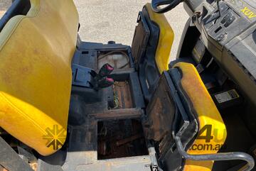 John Deere   XUV560E ATV