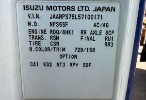 Isuzu 2005   NPR Service Truck