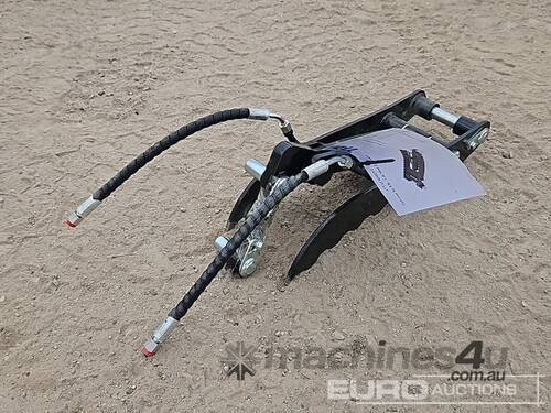 TPM Hydraulic Thumb 0.8-1.4T Mini Excavators,1 inch Pin Hole with Hydraulic Hoses 