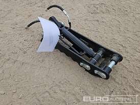 TPM Hydraulic Thumb 0.8-1.4T Mini Excavators,1 inch Pin Hole with Hydraulic Hoses  - picture1' - Click to enlarge