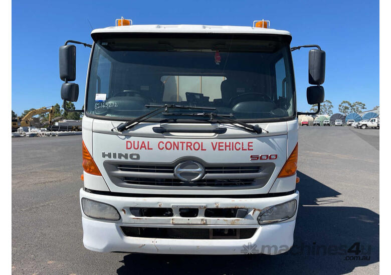 2016 Hino FG 500 1628 Sweeper