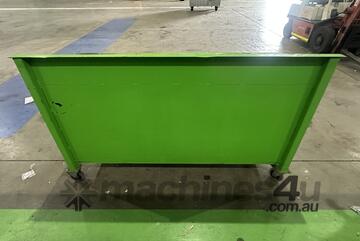 Metal Work Bench With Cabinets