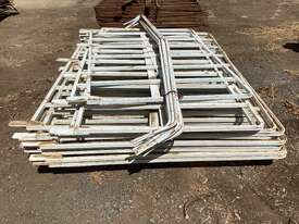 12 x Truck Gates and Canopy Frames - picture0' - Click to enlarge