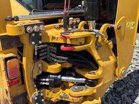 2011 Caterpillar 432E - picture2' - Click to enlarge