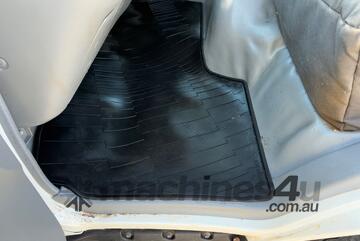 Hino 2021   300 617 Table Top