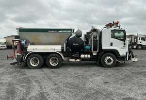 Isuzu 2010   FVZ Bitumen Truck