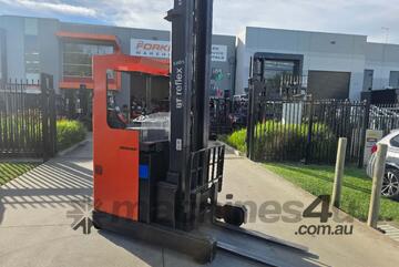 Toyota Forklift 1.6T Reach Truck (Unit#: AU485)