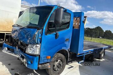 2020 Hino 300 series Single Cab Tray