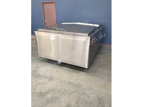2,550lt Insulated Stainless Steel Tank