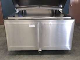 2,550lt Insulated Stainless Steel Tank - picture1' - Click to enlarge