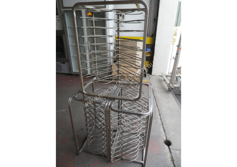 caption Second hand pizza tray stand, plate stand, dish st