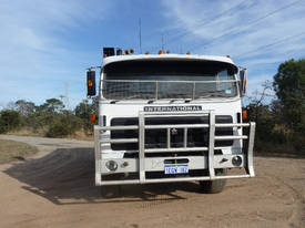 International T line 2670 6 Wheel Tipper - picture0' - Click to enlarge