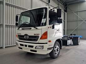 Hino FE 1426-500 Series Cab chassis Truck - picture0' - Click to enlarge