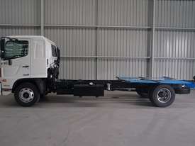 Hino FE 1426-500 Series Cab chassis Truck - picture1' - Click to enlarge