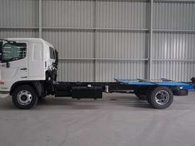 Hino FE 1426-500 Series Cab chassis Truck - picture2' - Click to enlarge