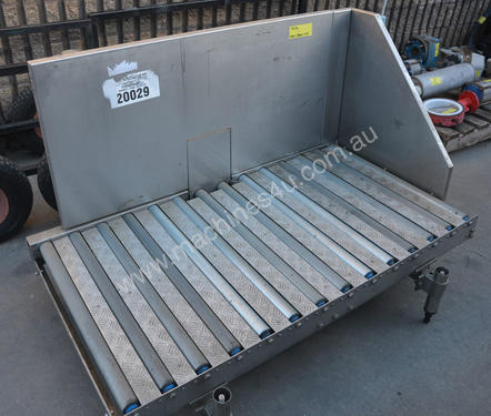 Stainless powered roller conveyor 750 x 1450mm