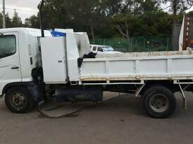 Hino tipper - picture1' - Click to enlarge