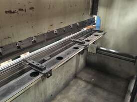 Used 63 ton x 3.2m Press Brake - picture2' - Click to enlarge