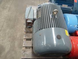 CMG 75HP 3 PHASE ELECTRIC MOTOR/ 1480RPM - picture0' - Click to enlarge