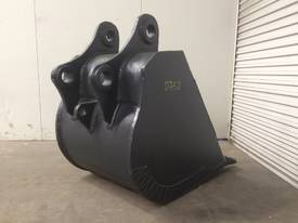 850MM TOOTHED DIGGING BUCKET SUIT 16-25T EXCAVATOR D752 - picture0' - Click to enlarge