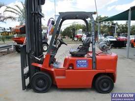 Used Nissan Forklift - picture1' - Click to enlarge