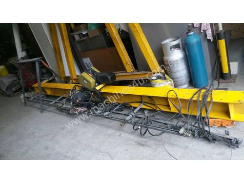 2 Ton  electric mobile crane 