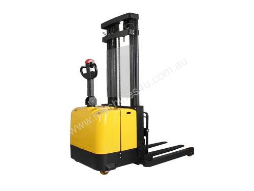 Battery Electric Straddle Carrier