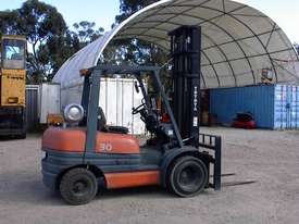 Forklift Toyota 3 tonne dual wheel - picture0' - Click to enlarge