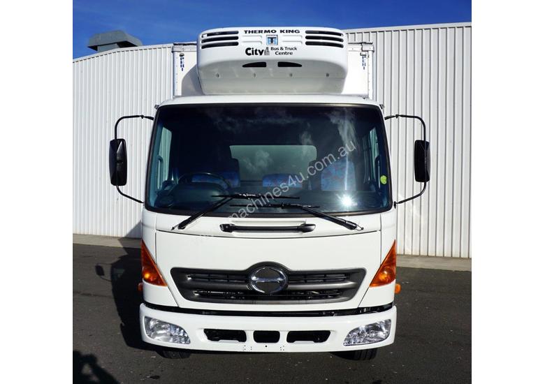 caption 2004 Hino FD - 6 Pallet Freezer Van