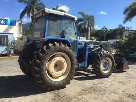 Ford 8210 4X4 Tractor with loader kit - picture1' - Click to enlarge
