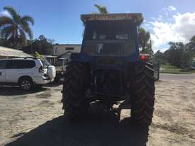 Ford 8210 4X4 Tractor with loader kit - picture2' - Click to enlarge