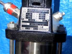 GRUNDFOS CRNE5 - 5 Industrial pump - picture1' - Click to enlarge